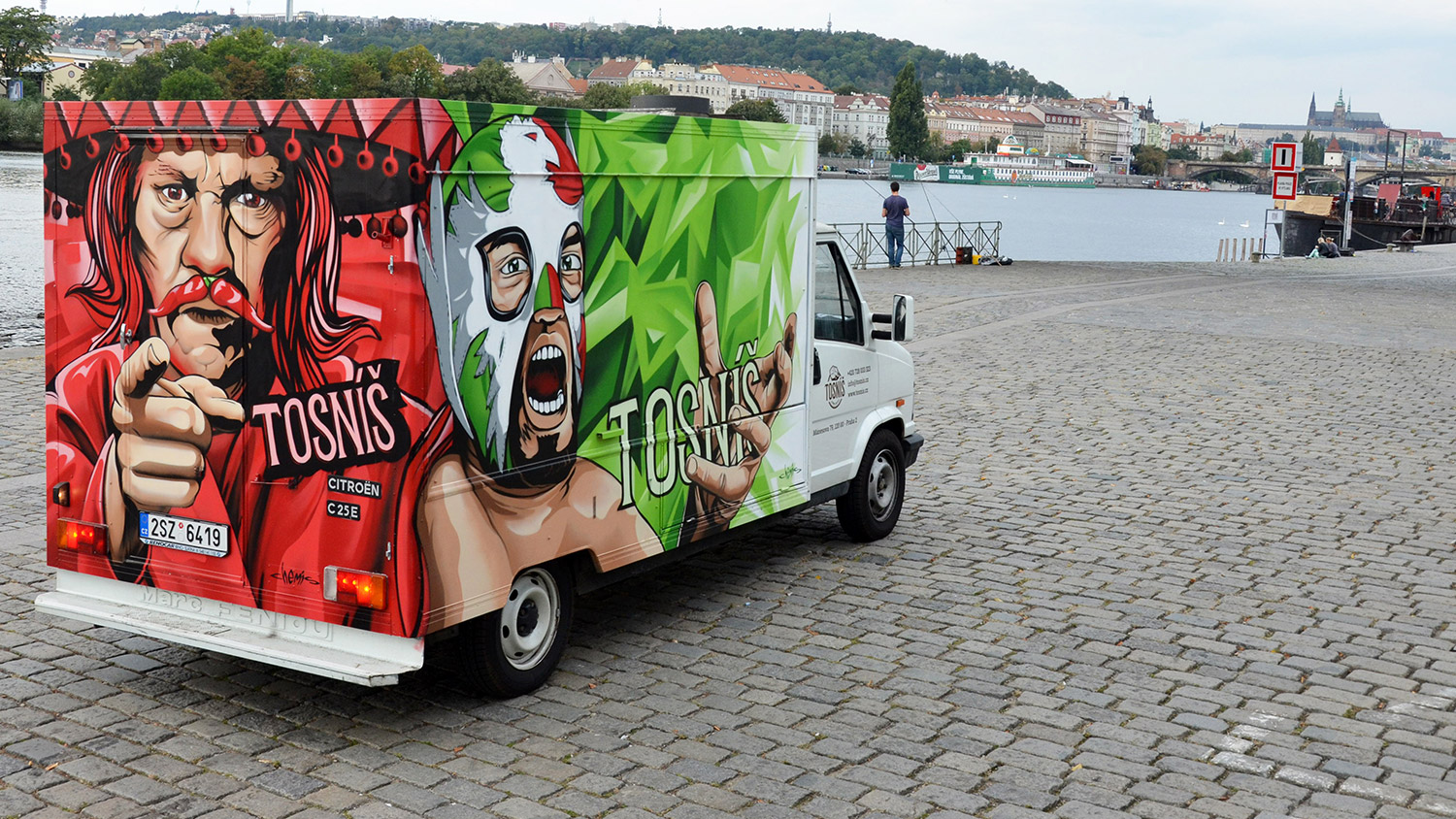 foodtruck-tosnis, graffiti, chemis